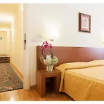 Residenza Dei Capitani - Piazza Del Popolo 3* アスコリ・ピチェーノ