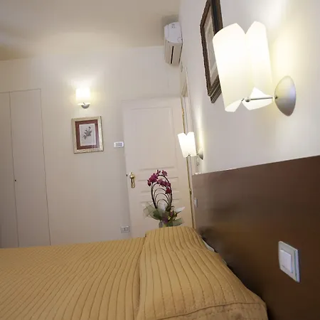 Residenza Dei Capitani 3*