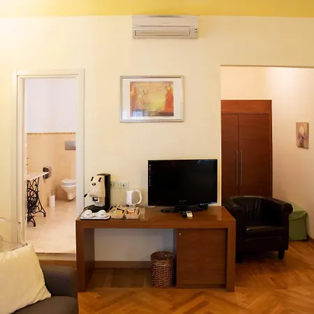 Residenza Dei Capitani - Piazza Del Popolo Szálloda 3*