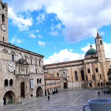 Residenza Dei Capitani - Piazza Del Popolo