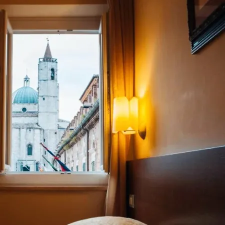 Residenza Dei Capitani - Piazza Del Popolo ホテル 3*