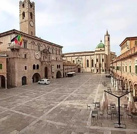 Residenza Dei Capitani - Piazza Del Popolo Otel