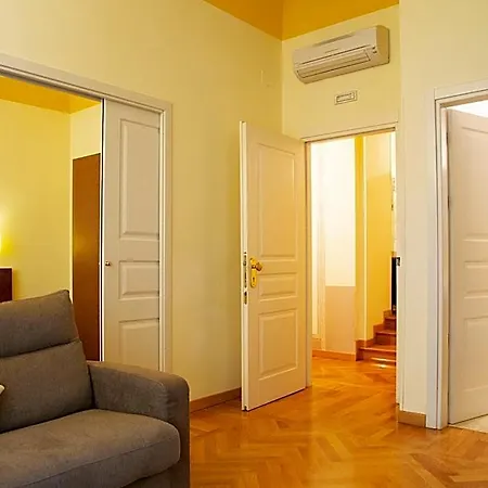 Otel Residenza Dei Capitani - Piazza Del Popolo 3*