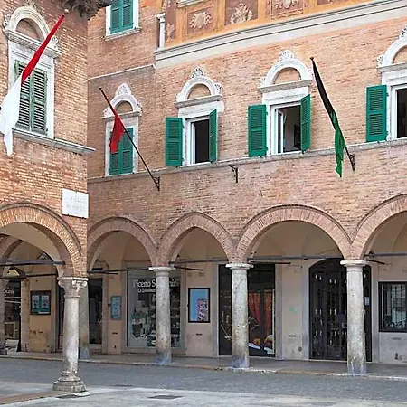 Otel Residenza Dei Capitani - Piazza Del Popolo