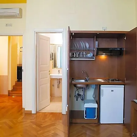 Otel Residenza Dei Capitani - Piazza Del Popolo 3*
