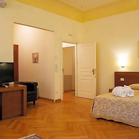 Residenza Dei Capitani - Piazza Del Popolo 3* Ascoli Piceno