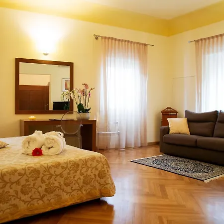 Residenza Dei Capitani - Piazza Del Popolo